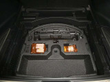 【車載工具】タイヤ交換には必需品ですね!万が一に役立つ工具です。緊急時に備え、使い方をしっかり覚えておきましょう。