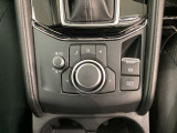 MRCC(マツダレーダークルーズコントロール)は先行車との車間を維持しながら追従走行を行い、長距離でのドライバー負担を軽減させてくれます。