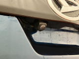 【バックカメラ】 駐車時に車両後方の様子を見ることができるので、運転の不安を軽くします。