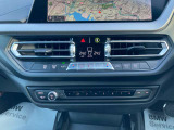 2ゾーンオートエアコン。運転席と助手席で温度調整可能です。