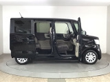 車が大好きなスタッフが心をこめて接客いたします。お客様一人一人のお車に対する思いや気持ちをうかがい、充実した時間が過ごせるよう努めます。