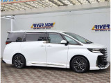 自社工場を3拠点完備しております。重整備やカスタムを始め、ご購入後のお車のメンテナンスも弊社にお任せください。