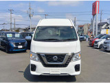 希少な福祉車両 NV350キャラバン ハイルーフ チェアキャブ 車椅子2名 10人乗り リフタータイプ オートステップ エマージェンシーブレーキ付き 入荷しました