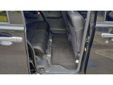 リヤシートも広々空間で足元スペースもしっかり確保!長距離ドライブも快適です♪