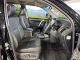 運転席シート廻りは使用感も少なく、良好な状態となっています。丁寧に使われていたことがよくわかりますね。