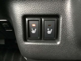 運転席・助手席はシートヒーター付き。