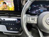 ハンドル周りには車両状態の確認やナビ操作が可能なステアリングスイッチを完備♪ハンドルの高さ調節も可能です!