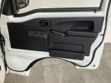 延長保証につきましてはお求めいただく車両によって保証料が異なりますので、当店スタッフまでお気軽にお問い合わせくださいませ。