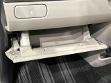実用的な収納が、車内の各所にあります♪