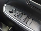 パワーウインドウを装備しております!後席ウインドゥの閉め忘れも運転席で解決できます♪