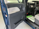ダイハツディーラーでは「ダイハツ認定U-CAR」という基準を設け、車選びに詳しくないお客様でも「安心して選べる」をご提供しています。