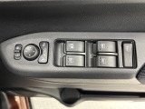 【電動格納ミラーつき】狭い駐車場でも安心です♪