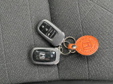 ホンダスマートキー!バックやポケットに入れたままドア開閉・エンジン始動が可能です。