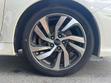 中古車は全てWeb在庫です。現車はストックヤードにて保管しており常時展示はしておりませんので、現車をご確認の場合は事前にお電話にてご連絡お願い致します。075-922-2313 定休日:毎週水曜日