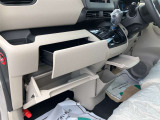 ■POINT■車のことがよくわからない...そんな方でも大丈夫です!知識豊富なスタッフが丁寧に説明させていただきます。