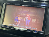 停車時に映像を楽しめるTV機能が搭載されています。お子様連れのご旅行など、移動時間を有効活用できます。