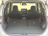 後席を格納すると、これだけの広さが!シーンに合わせたシートアレンジで、大きな荷物も積むことが出来ます♪