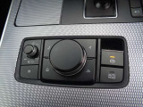 従来のマツダコネクトより更に進化。ディスプレイの大型化、起動時間の短縮、解像度の向上。AppleCarPlayやAndroidAutoにも対応。更に進化し便利になったマツダコネクトをご体感ください。
