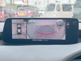 【360&deg;ビューモニター】専用のカメラにより、上から見下ろしたような視点で360度クルマの周囲を確認することができます☆縦列駐車や幅寄せ時に活躍してくれます♪