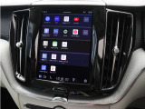 Google搭載のボルボなら、車内にいながら多彩なデジタルライフをお楽しみいただけます。Google Playから必要なアプリをダウンロードして、有意義な移動時間を楽しみましょう。