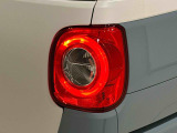 丸目で愛嬌のあるデザインのLEDリヤコンビネーションランプ(LEDストップランプ)が省電力・長寿命化を実現。