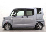 このお車はホンダ純正光脱臭・抗菌加工を納車前に致します。光触媒消臭は光触媒と銀イオンにより消臭とウイルス除菌や抗菌効果のダブル効果で車内を快適に保ちます。