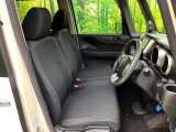 運転席シート廻りは使用感も少なく、良好な状態となっています。丁寧に使われていたことがよくわかりますね。