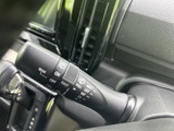 雨の日でも視界を確保するワイパー操作は、安全運転の必需品。ワンタッチで簡単に操作でき、スムーズな運転をサポートします。