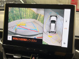 【パノラミックビューモニター】専用のカメラにより、上から見下ろしたような視点で360度クルマの周囲を確認することができます☆縦列駐車や幅寄せ時に活躍してくれます♪
