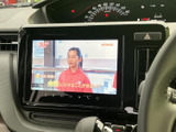 停車中に地デジTVを楽しめる機能が搭載。移動時間も快適に過ごせます。家族や友人と一緒に番組を視聴するのもおすすめです。