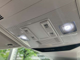 室内灯は明るいLEDライトです