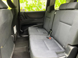 後部座席は、シートアレンジも可能で、様々なシーンに対応できます。荷物を積んだり、くつろいだり、自由自在です。