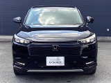 LEDヘッドライトは、本当に明るくて安全です。暗い夜道からお客様を守ってくれます。運転しやすいですし、自慢にもなるかも?黄色いハロゲンライトと見比べてください。