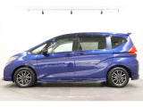 このお車はホンダ純正光脱臭・抗菌加工を納車前に致します。光触媒消臭は光触媒と銀イオンにより消臭とウイルス除菌や抗菌効果のダブル効果で車内を快適に保ちます。