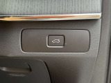 ◆パワーテールゲート/運転席から降りることなくテールゲートの開閉が可能です。