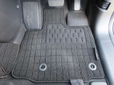 運転席のフロアマットです。