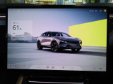 最先端の15.1インチHD有機EL Lotus HyperOSインフォテインメントシステム。インタラクティブな3Dディスプレイを搭載し、エレトレの様々な機能にアクセスができます。