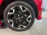 【純正アルミ】スタイリッシュな純正アルミ付きです!