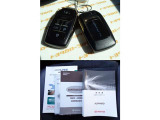 スマートキーはカバンやポケットにキーを入れたままエンジンを掛けられて便利♪/メンテナンスノート、車両本体・ナビの説明書つき!困ったときでも説明書があるので安心です。