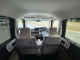 お客様の生活スタイルや好みにぴったりのお車を納得いくまでご一緒にお探しさせて頂きます。