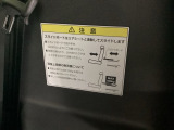 荷室のスライドボードはリアシートと連動してスライドします。