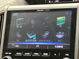 停車時に映像を楽しめるTV機能。お子様連れのお出かけや休憩時に、快適な空間を提供します。
