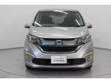 Honda SENSING搭載!ミリ波レーダー単眼カメラで、クルマの前方の状況を認識。ブレーキやステアリングの制御技術と強調し、安全・快適な運転や事故回避を支援する先進のシステムです。