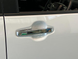 品質へのこだわり!フロアマットやシートなど車内をキレイに清掃し、ニオイや汚れなどを徹底的にクリーニングしてもらっております。室内はピカピカです☆