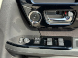 運転席ドアスイッチ周辺です。