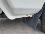 運転席側/前輪右側のうしろ サビあります