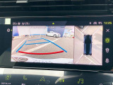 バックカメラは4カメラを使用した360&deg;ビジョンで視認性も良く安心です。