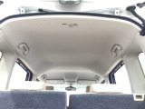 自社整備工場で点検整備をおこなってからお渡ししています。車検が残っている場合は『12ヶ月点検整備』を、車検整備付きの場合は『車検整備』をおこないます。整備費用は車両本体価格に含まれています。