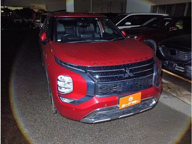 アウトランダー PHEV 2.4 P 4WD パノラマサンルーフ BOSEプレミアムサ