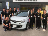 明るく元気なスタッフがお客様をお出迎えいたします